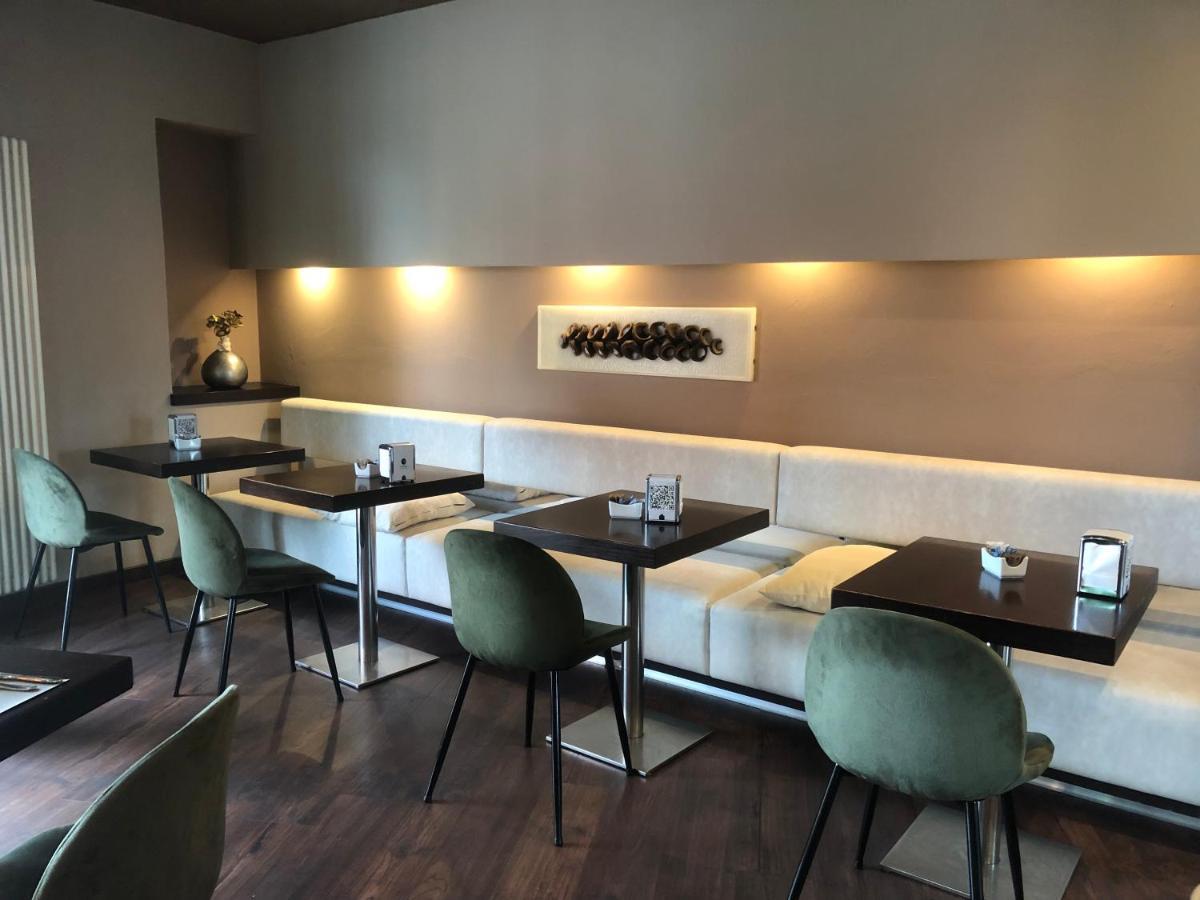 Hotel Del Corso Borgomanero Eksteriør billede