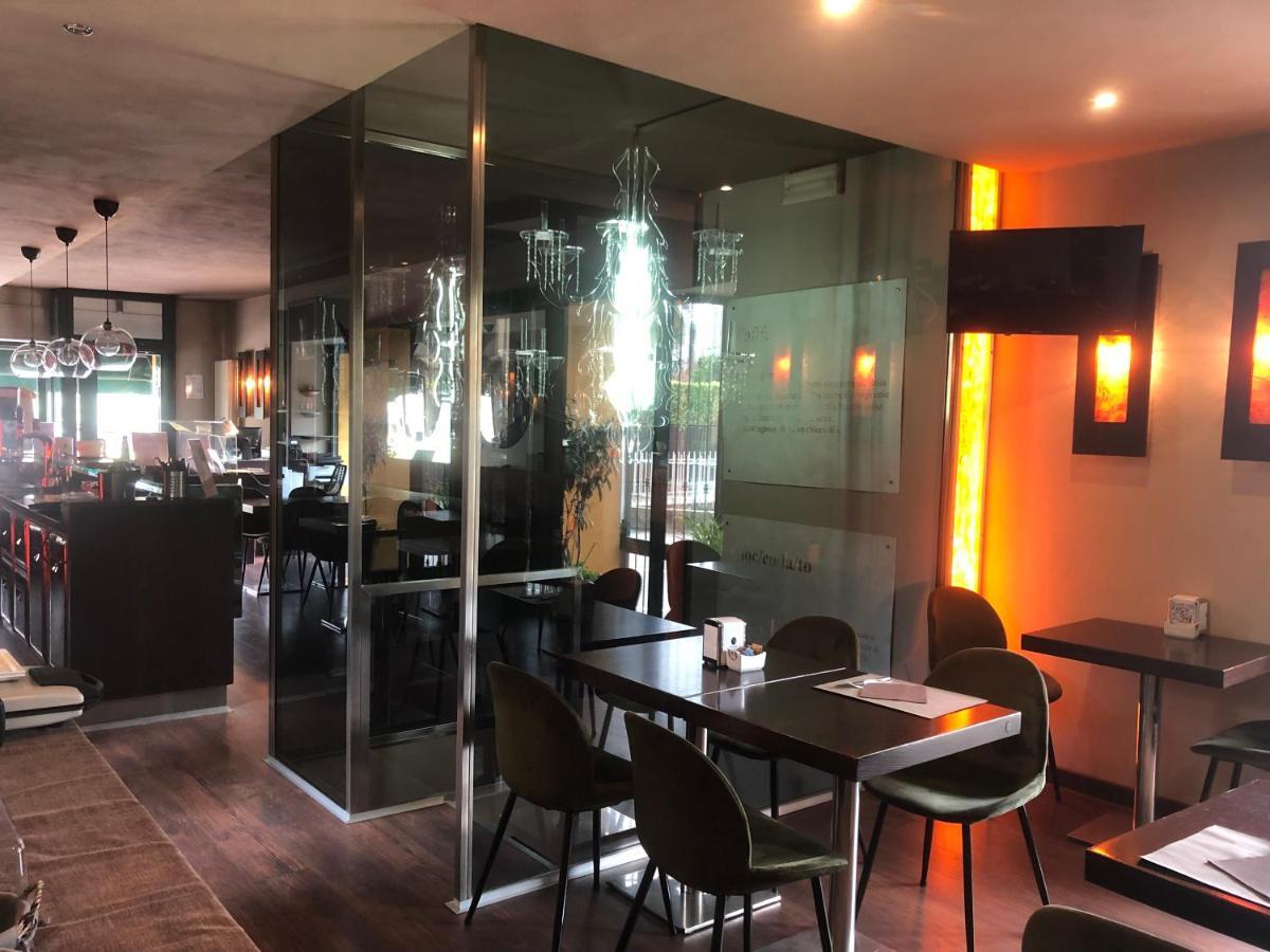 Hotel Del Corso Borgomanero Eksteriør billede