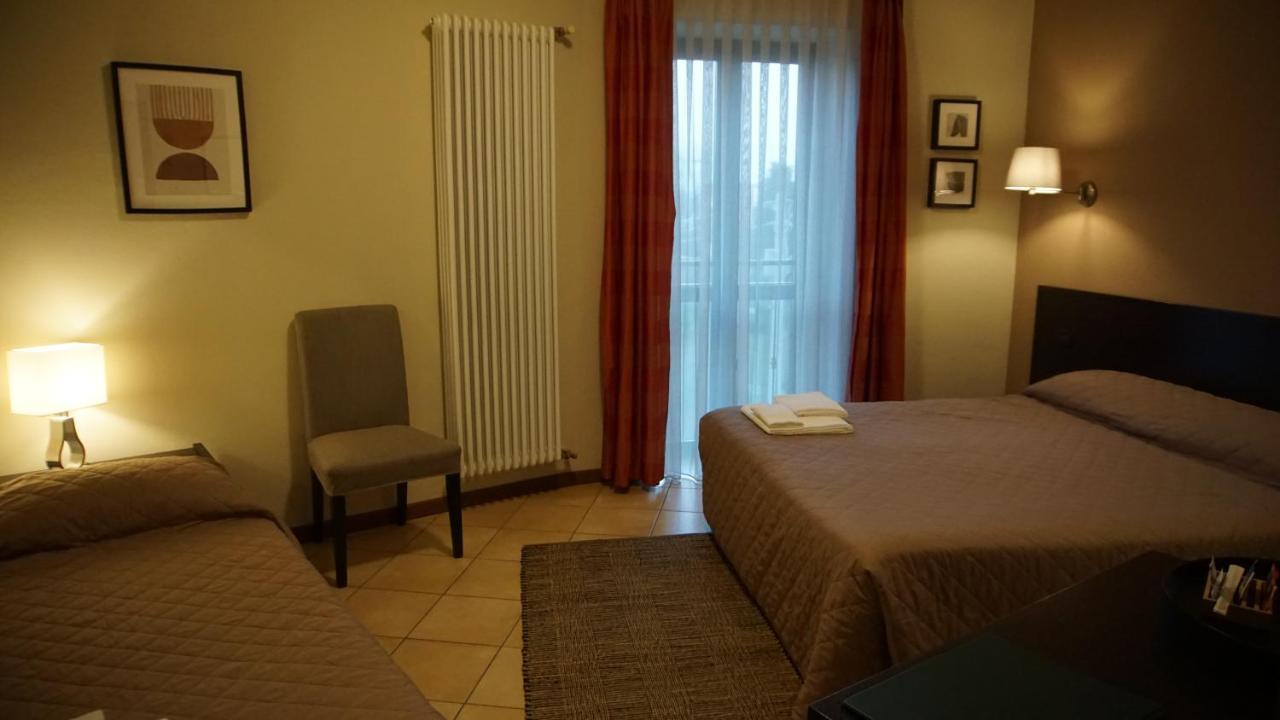 Hotel Del Corso Borgomanero Eksteriør billede